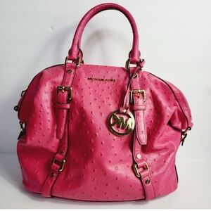 Michael Kors - Pink Ostrich 
Bedford Bag